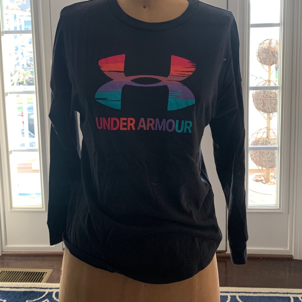 Under Armor Girls’ Long Sleeve T-shirt